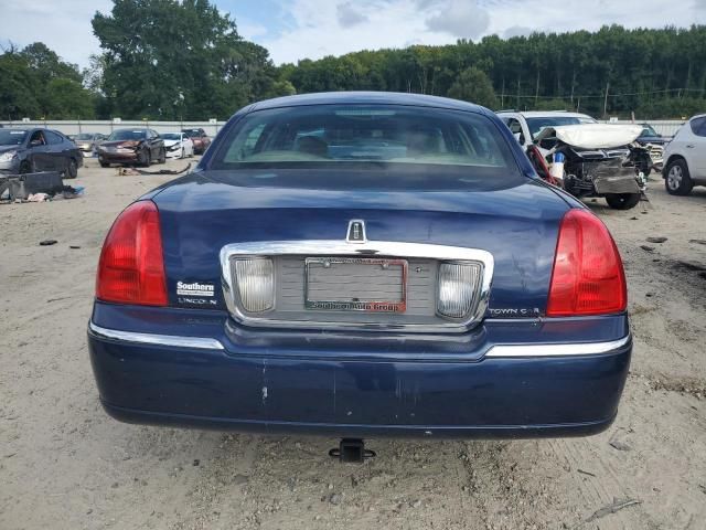 2009 Lincoln Town Car Signature Limited