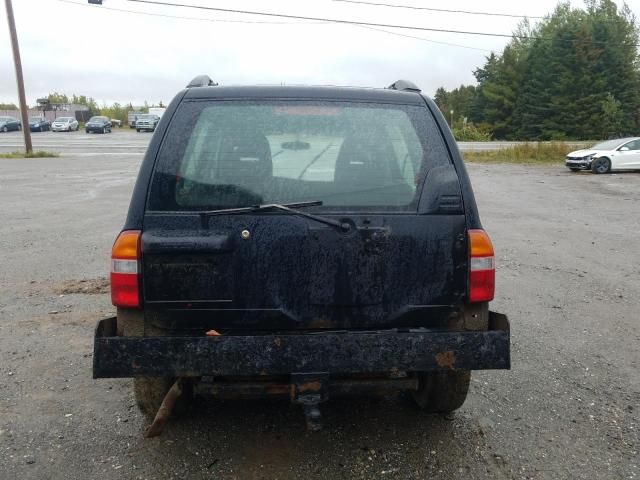 2003 Chevrolet Tracker