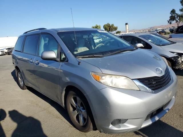 2014 Toyota Sienna LE