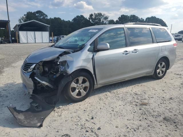 2011 Toyota Sienna LE