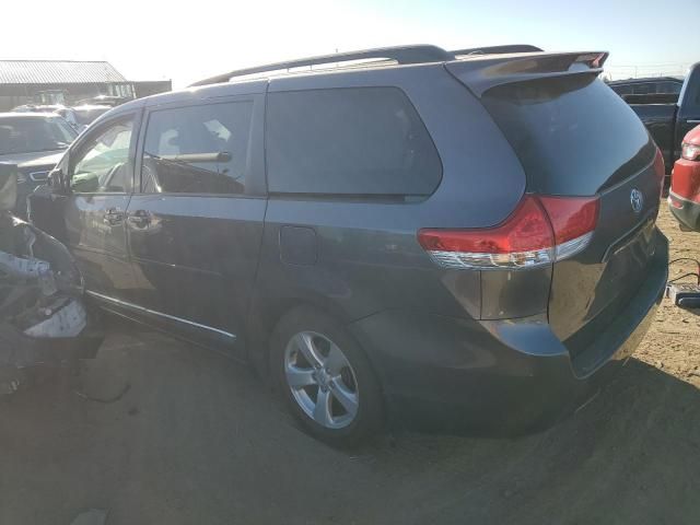 2013 Toyota Sienna LE