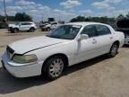 2006 Lincoln Town Car Signature Limited