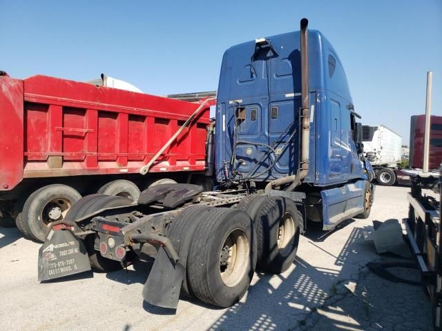 2010 Freightliner Cascadia 125