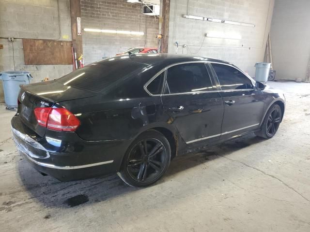 2012 Volkswagen Passat SEL