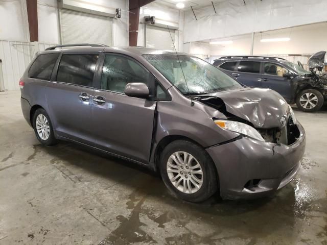 2012 Toyota Sienna XLE