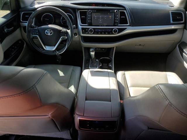 2019 Toyota Highlander SE