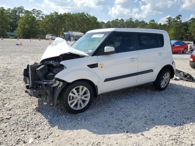 2013 KIA Soul +