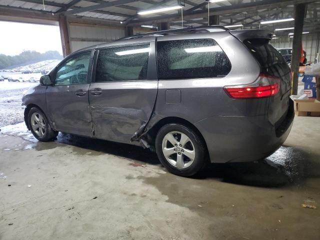 2015 Toyota Sienna LE