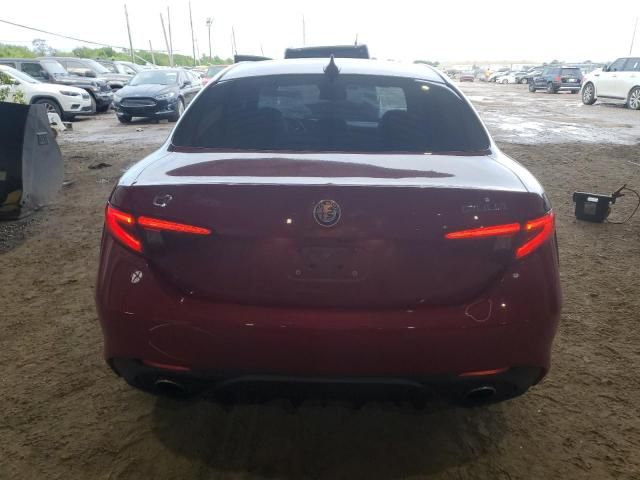 2018 Alfa Romeo Giulia TI Q4