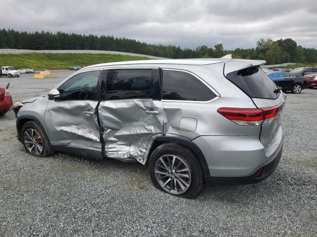 2019 Toyota Highlander SE