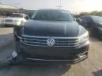 2016 Volkswagen Passat SEL