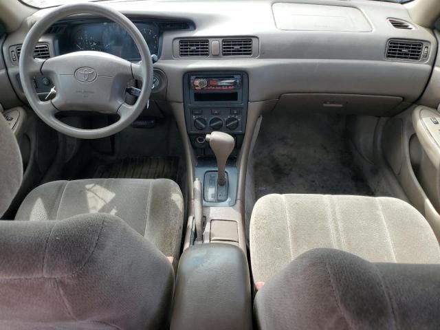 2000 Toyota Camry LE