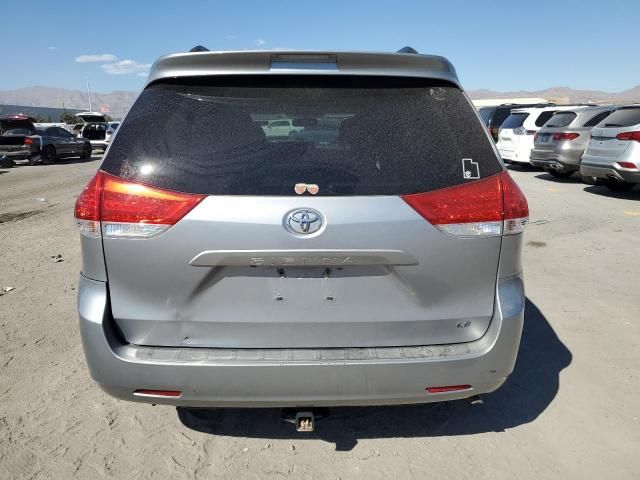 2013 Toyota Sienna LE