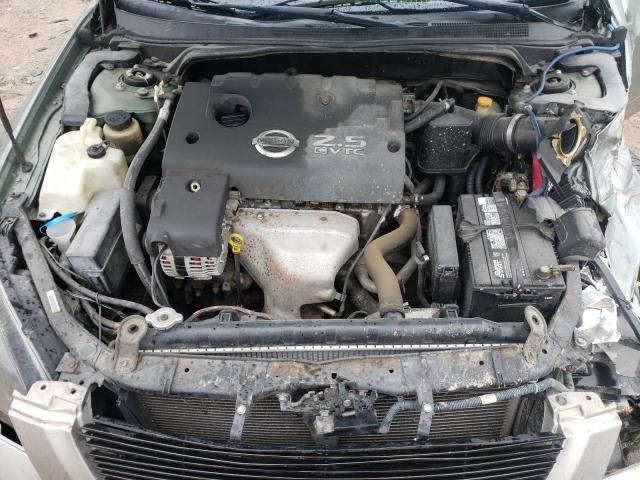 2004 Nissan Altima Base