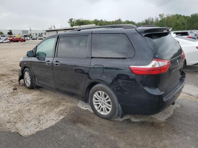 2016 Toyota Sienna XLE