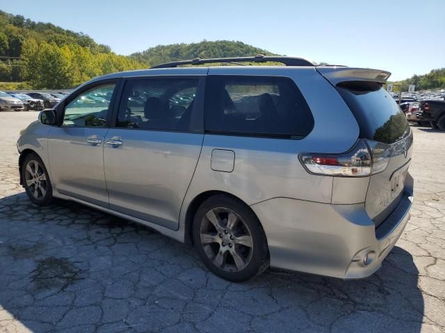 2013 Toyota Sienna Sport