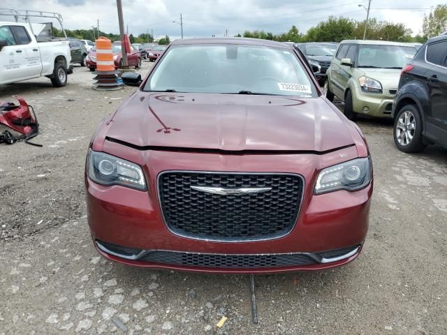 2019 Chrysler 300 Touring