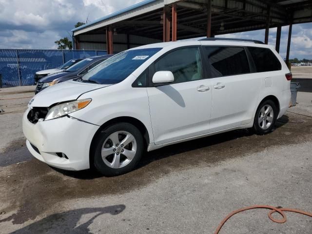 2015 Toyota Sienna LE