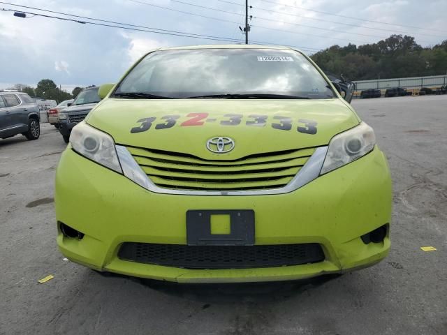 2015 Toyota Sienna LE