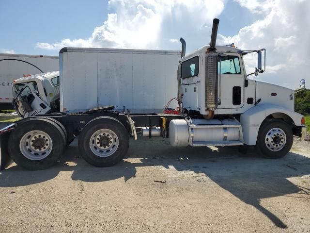 2005 Peterbilt 385