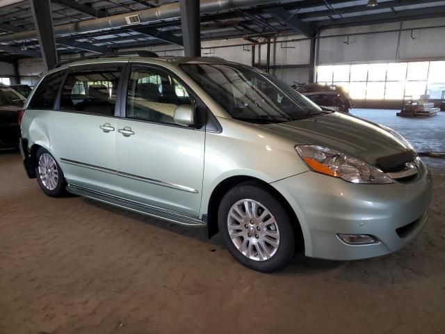 2008 Toyota Sienna XLE