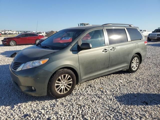 2014 Toyota Sienna XLE