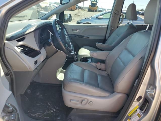 2018 Toyota Sienna XLE