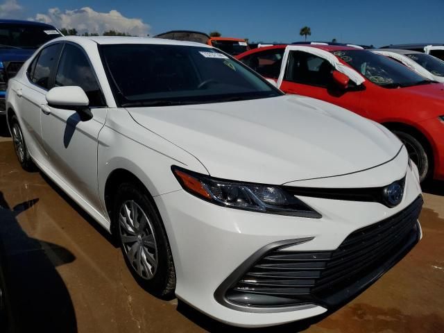 2022 Toyota Camry LE