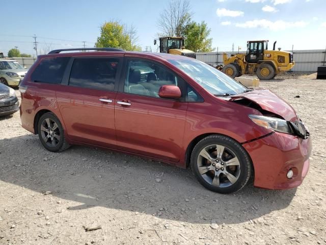 2016 Toyota Sienna SE