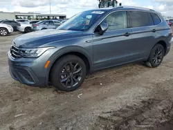 Carros dañados por inundaciones a la venta en subasta: 2023 Volkswagen Tiguan SE