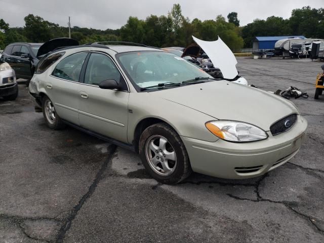 2004 Ford Taurus SE