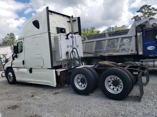 2018 Freightliner Cascadia 125