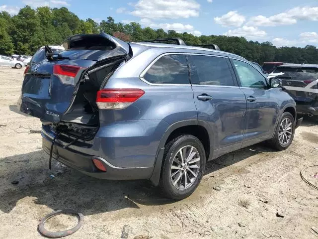 2018 Toyota Highlander SE