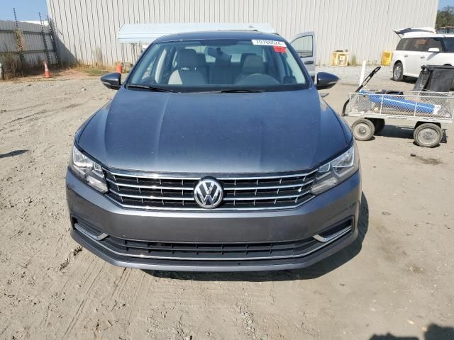 2017 Volkswagen Passat SE