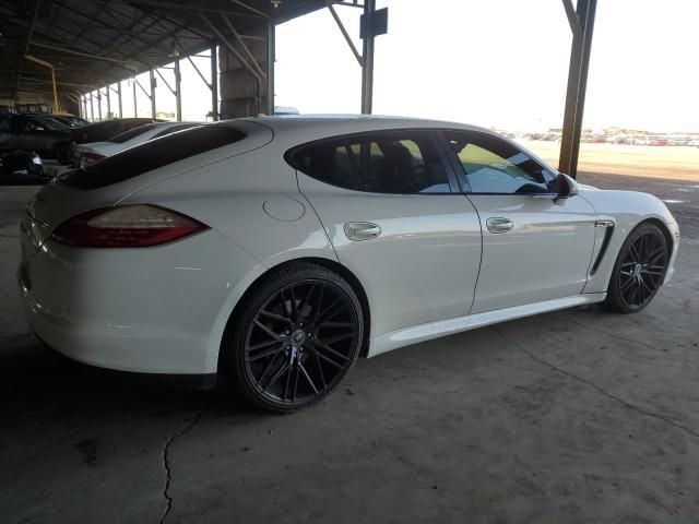 2011 Porsche Panamera 2