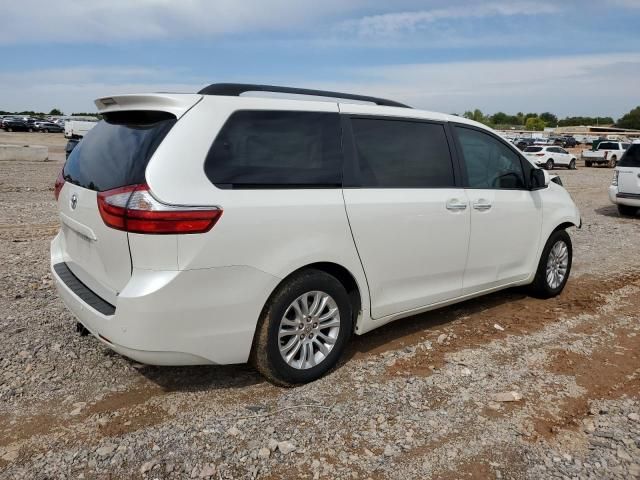 2015 Toyota Sienna XLE