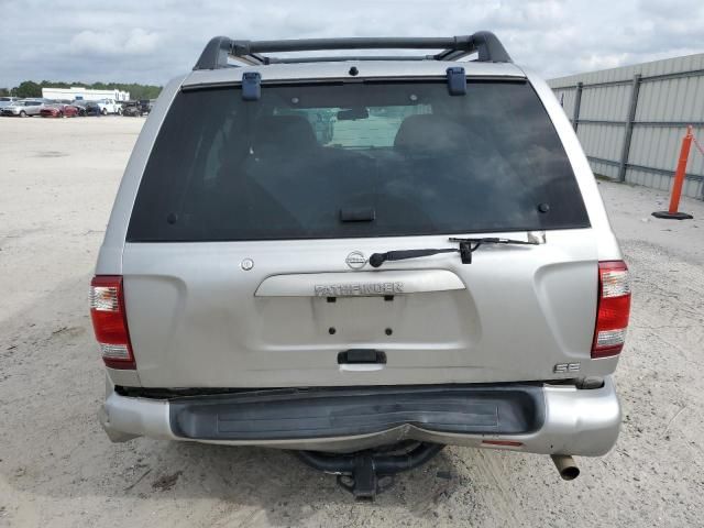 2004 Nissan Pathfinder LE