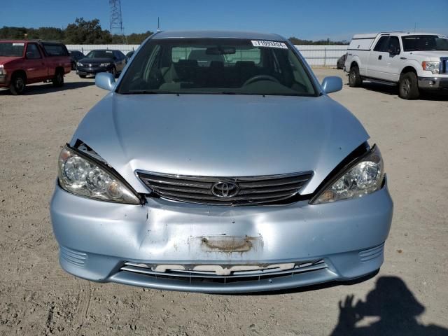 2005 Toyota Camry LE