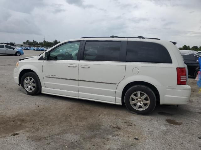 2009 Chrysler Town & Country Touring