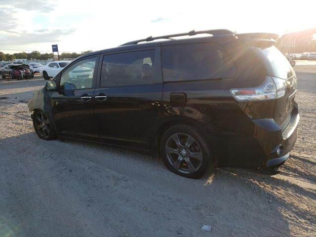 2017 Toyota Sienna SE