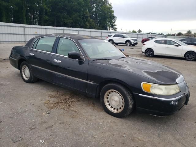 2001 Lincoln Town Car Executive