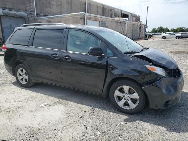 2014 Toyota Sienna LE