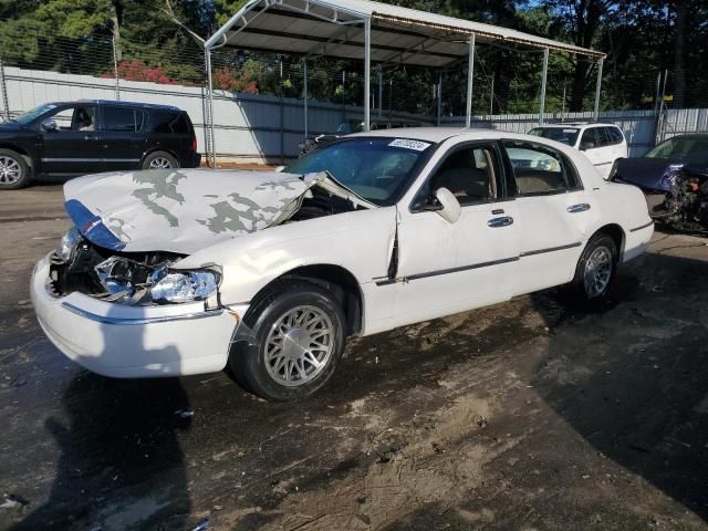 2001 Lincoln Town Car Signature