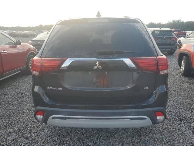 2020 Mitsubishi Outlander SE