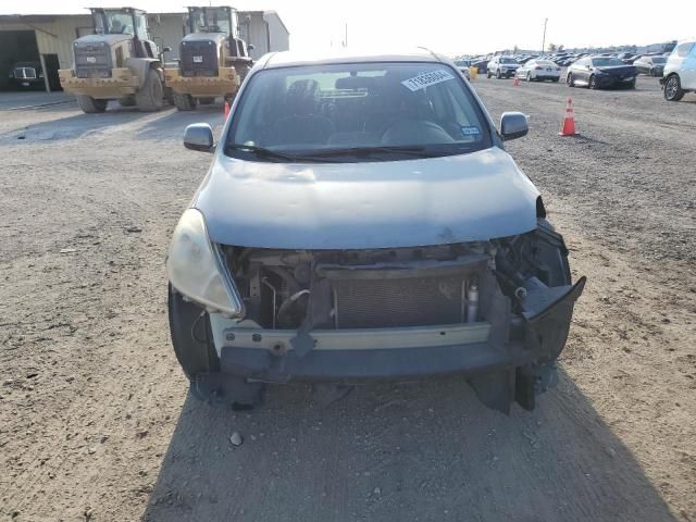 2013 Nissan Versa S