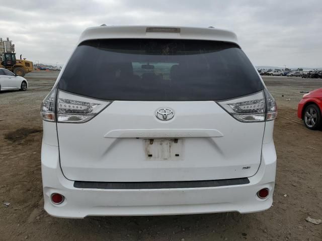 2015 Toyota Sienna Sport