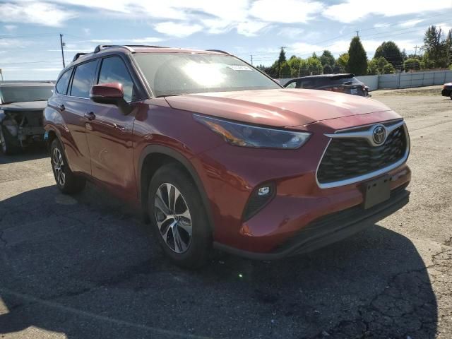 2022 Toyota Highlander XLE