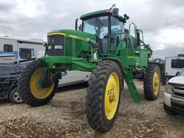 2004 John Deere Sprayer