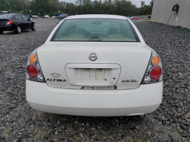 2004 Nissan Altima Base