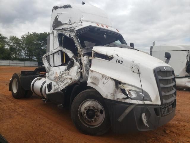 2020 Freightliner Cascadia 116